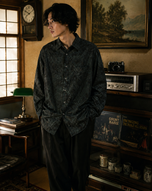 SH26005/Vintage Japanese Pattern Shirt – 1990s Dark Print Cotton Shirt Made in Japan