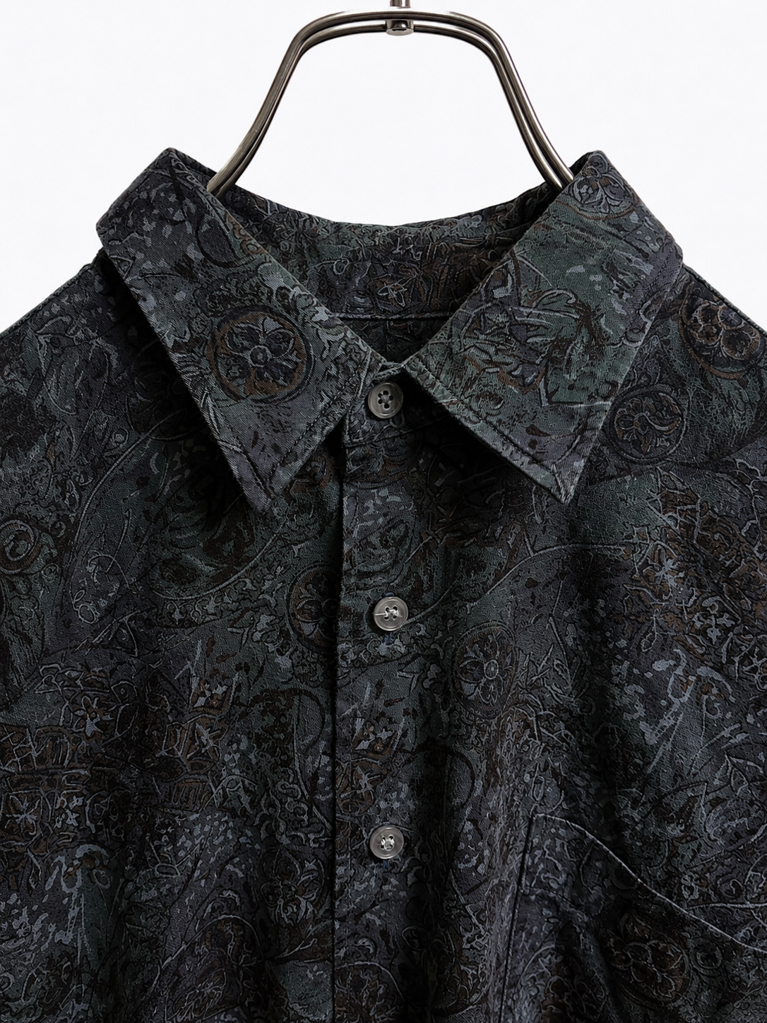 SH26005/Vintage Japanese Pattern Shirt – 1990s Dark Print Cotton Shirt Made in Japan