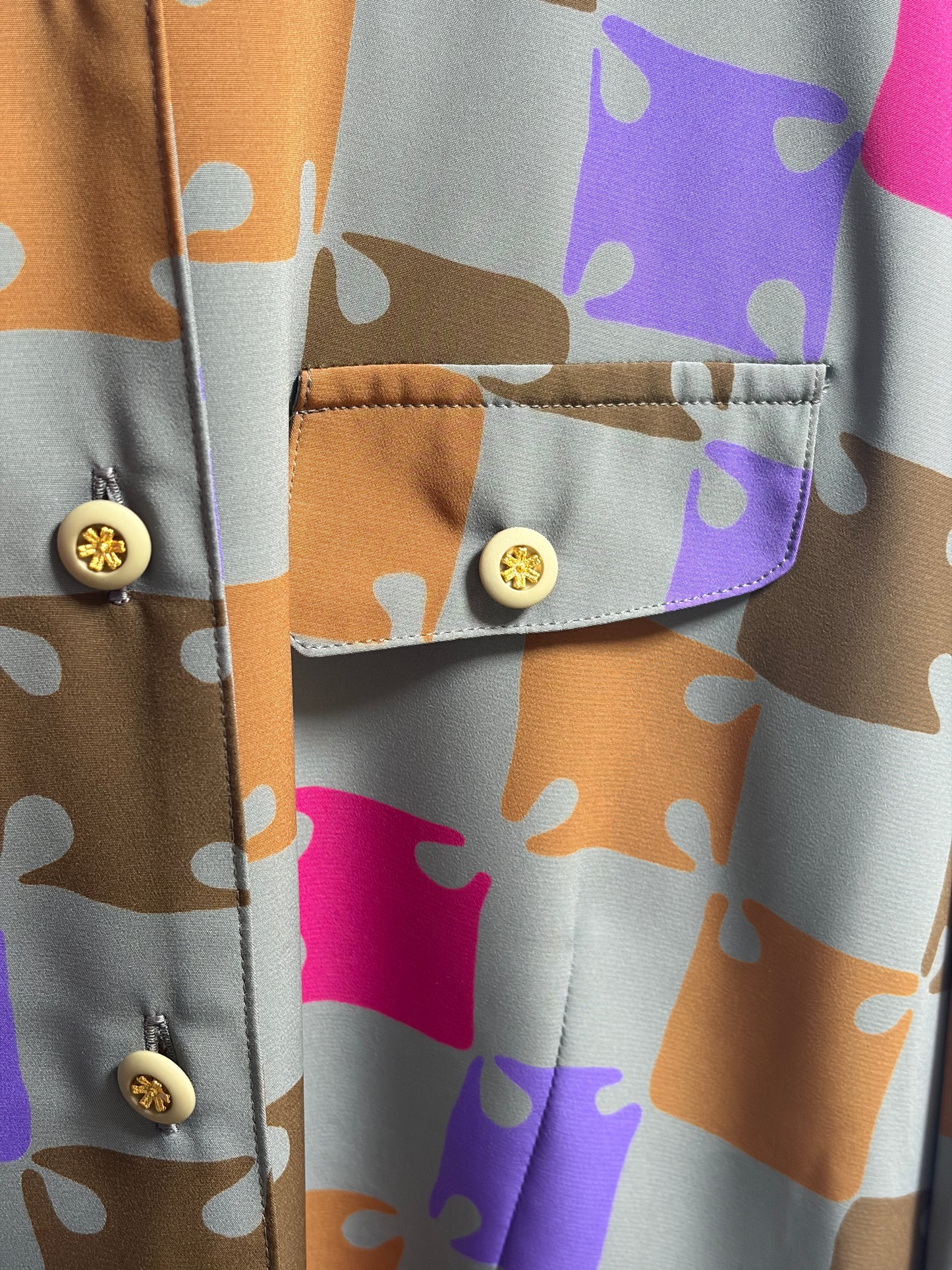 SH26012/Vintage Japanese Geometric Pattern Blouse – 90s Retro Long Sleeve Shirt Made in Japan