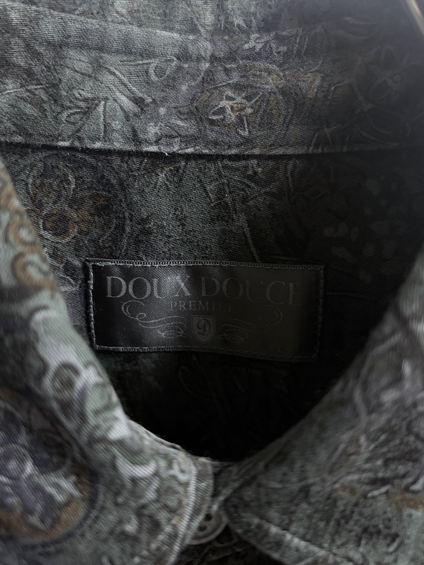 SH26005/Vintage Japanese Pattern Shirt – 1990s Dark Print Cotton Shirt Made in Japan
